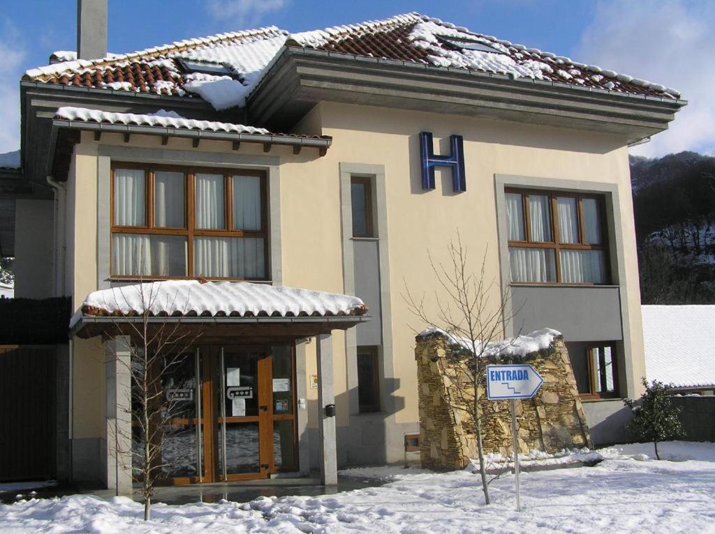 Hotel Santa Cristina Pola de Lena Dış mekan fotoğraf